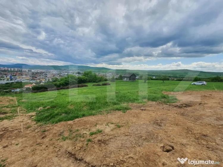 Teren de 1000 mp, în Centura