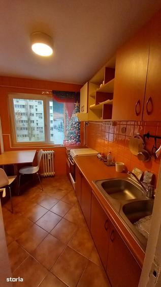 Apartament cu 3 camere semidecomandat în Dristor