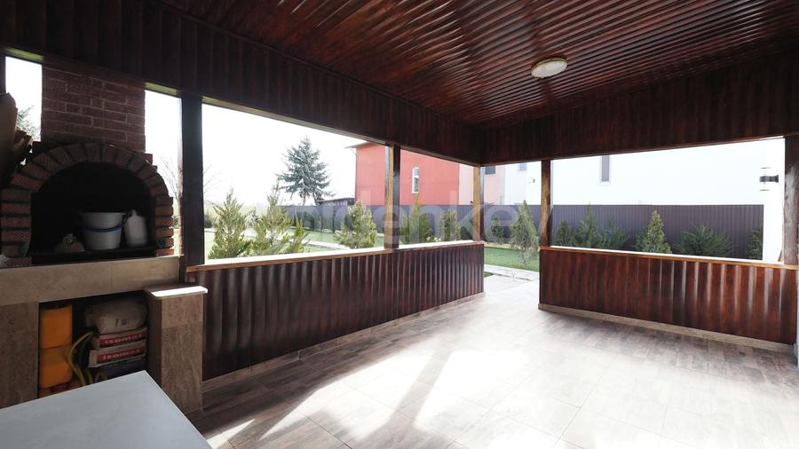 Casă individuală cu 5 camere cu Canalizare în Pipera