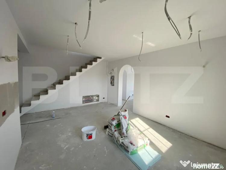 Casă cu 5 camere cu Teren 253 Mp în Moșnița Veche