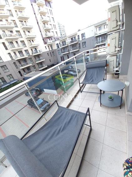 Apartament cu 3 camere semidecomandat în Aviației