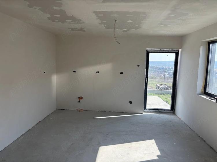 Casă cu 4 camere cu Teren 520 Mp în Central