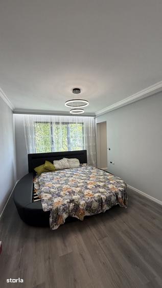 Apartament cu 5 camere în Sud