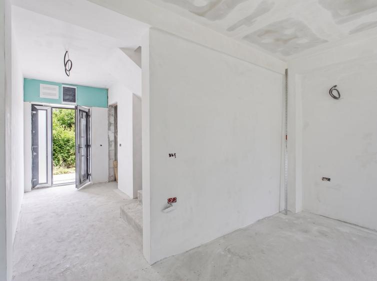 Duplex cu 5 camere cu Canalizare în Kamsas