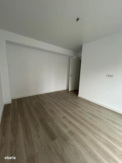 Apartament cu 4 camere decomandat în Albert