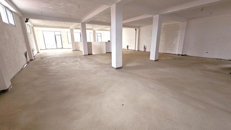 Spațiu comercial, de 220 mp, în Central