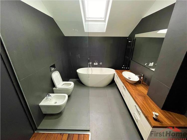 Penthouse, etaj1, 200 mp, MOBILAT SI UTILAT DE LUX, centru - 1