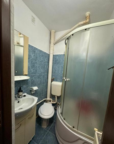 Inchiriez garsoniera - 4