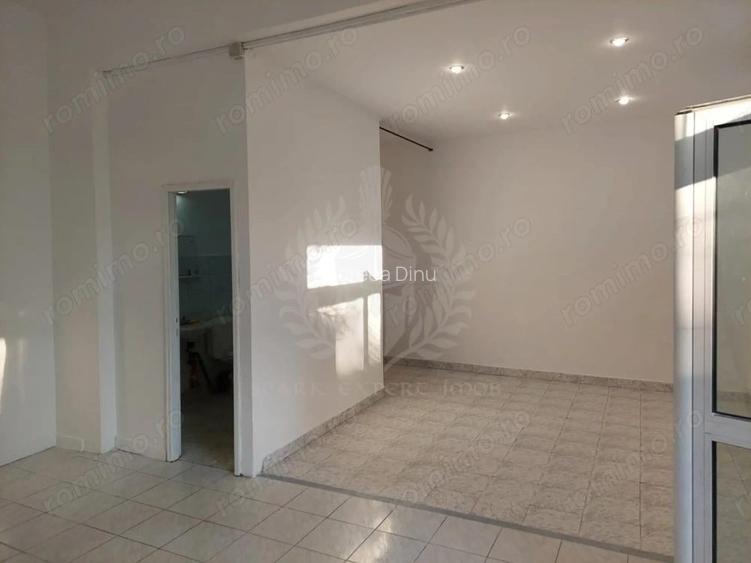 // SPATIU COMERCIAL//35 mp// CARAIMAN//