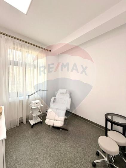 DE INCHIRIAT Spațiu comercial  100mp în zona P-ta Victoriei - 9