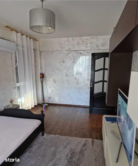 Apartament cu 2 camere decomandat în Nicolina