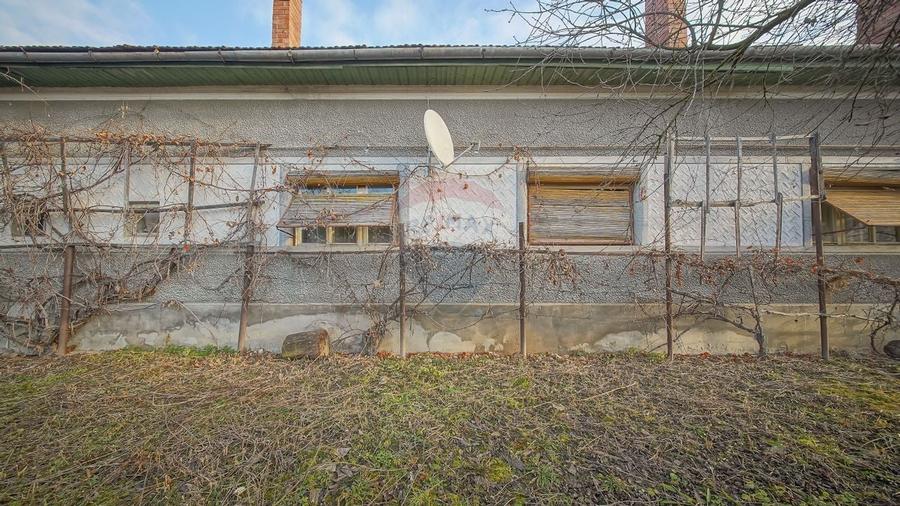 Comision 0%! 2 case Cincu, teren 2134mp, sura & curte libera - 51