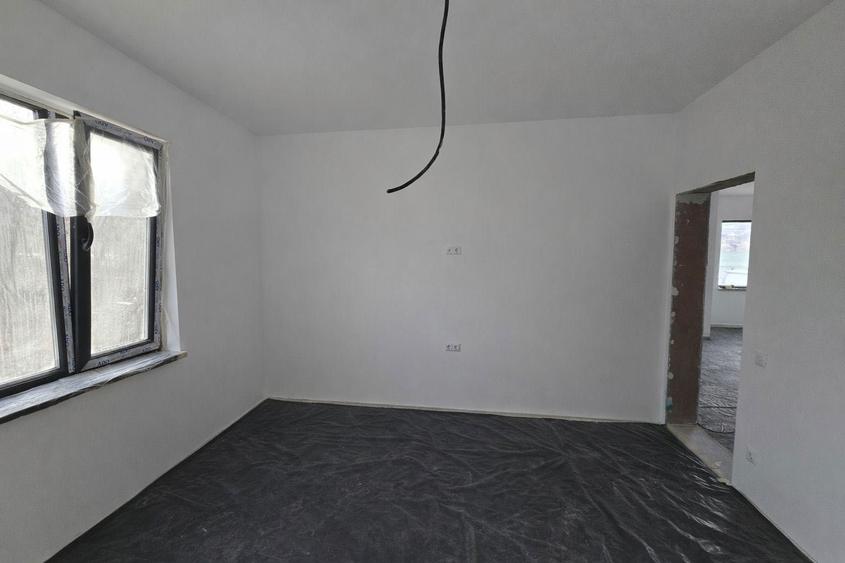 Casa la sol in zona linistita - 3