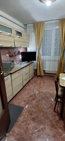 Roman, Bld. Roman Musat, bl. 32, cf. 1 - 8