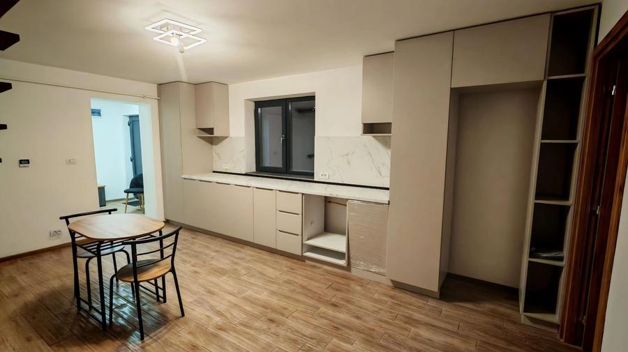 Casa P+E 4 camere , Racadau Carpatilor -LIDL- ,curte comuna. - 11