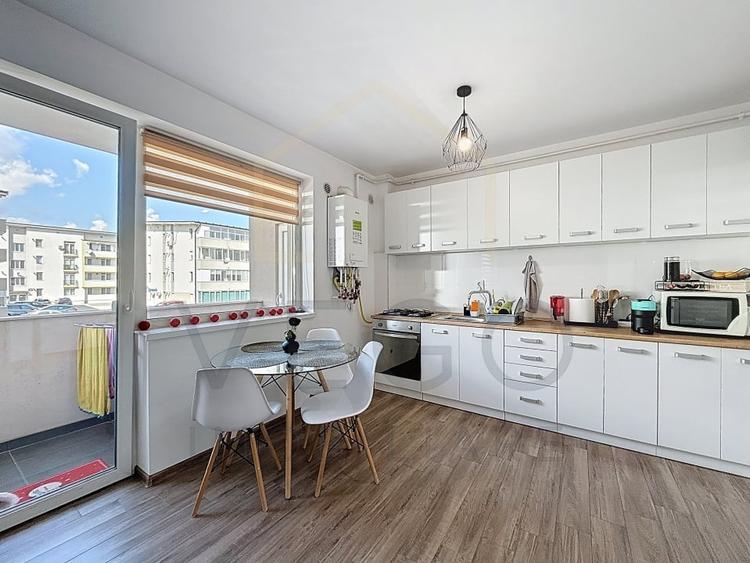 Apartament 2 camere, loc parcare, balcon, in Floresti, strada Cetății - 1