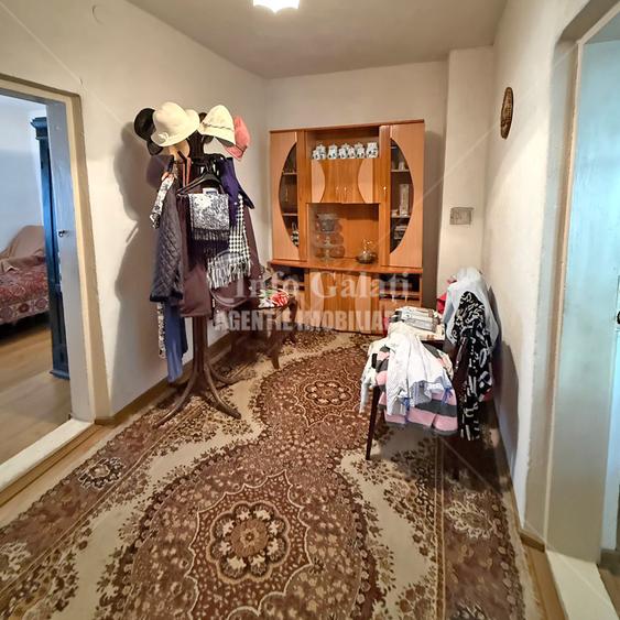 | De Vanzare | Casa | Blvd. Cosbuc-Traian | Teren 134 mp | - 5