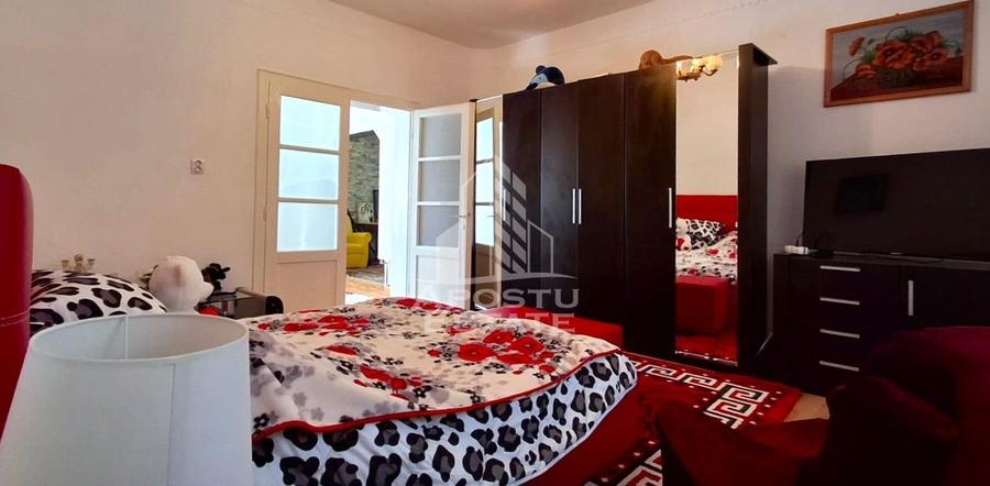 Casa de vanzare in Ineu formata din 2 cladiri - 10