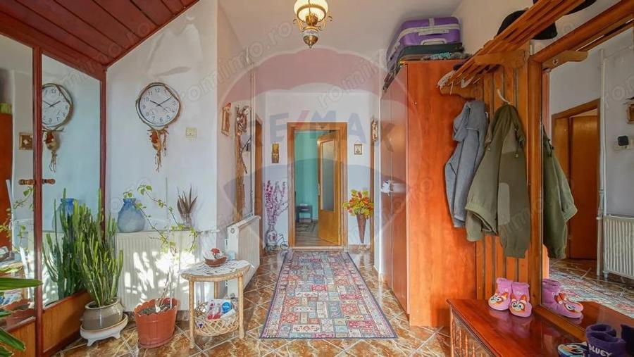 Casa spa?ioasa ?i practica, aproape natura si ora?- Cartier Darste - 7