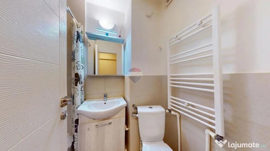 Garsonieră decomandată în Central