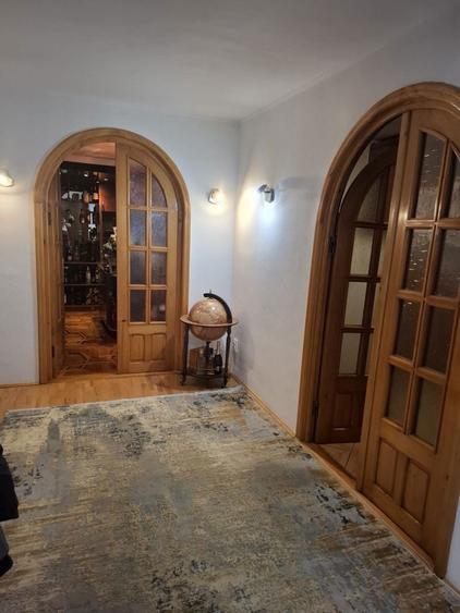 Apartament cu 3 camere de vanzare, exclus agentie - 1