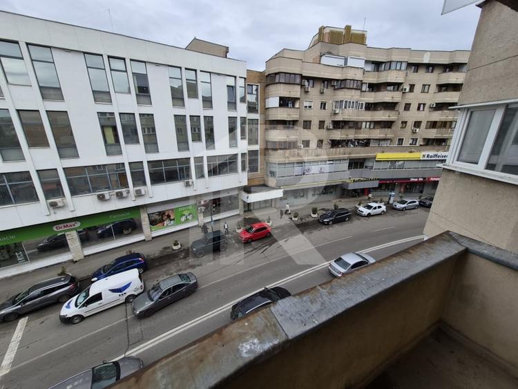 central, etaj intermediar, ideal pentru ce vrei... - 10