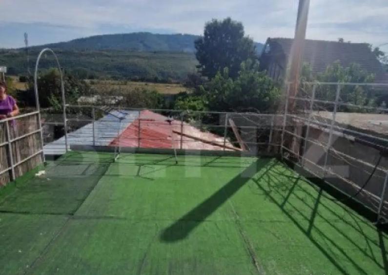 Casa 5 camere, Sacele , panouri solare 6kw, terasa , 835 mp - 14