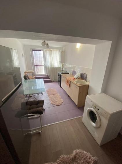 Garsoniera spatioasa, la curte - 3