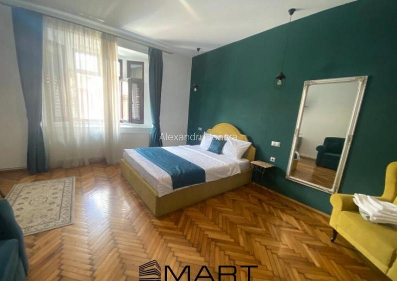 Casa 5 camere decomandate, zona Centru