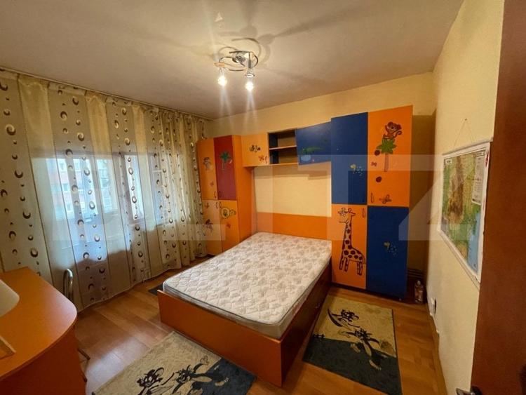 Apartament de vanzare, cu 3 camere, 70 mp, zona Garii - 2