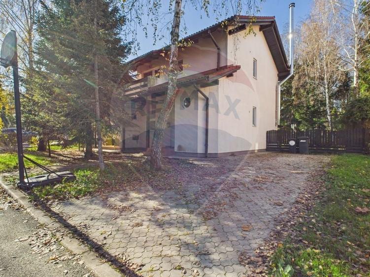 Casă individuală cu 5 camere cu Teren 1735 Mp în Corbeanca