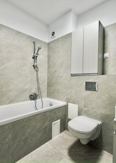 Apartament de inchiriat cu 3 camere in zona Tractorul,parter/8 loc de parcare - 9