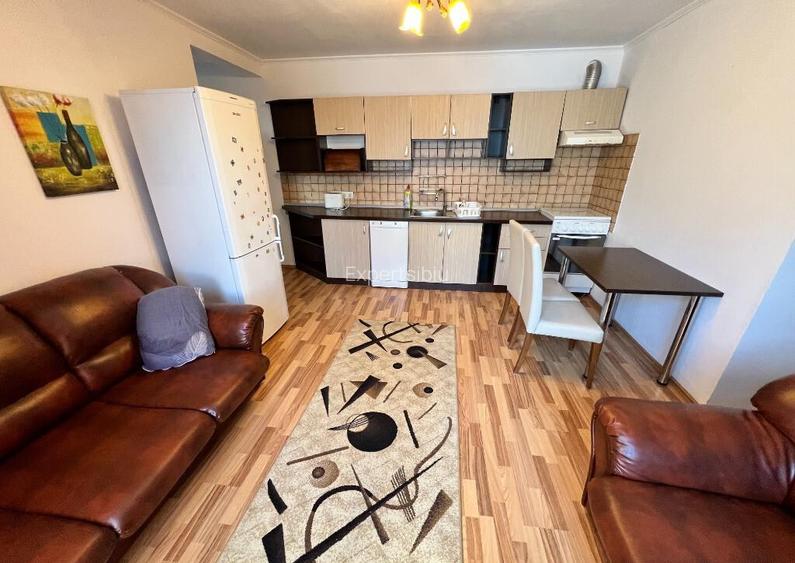 INCHIRIEZ apartament 3 camere la casa, renovat,zona Turnisor