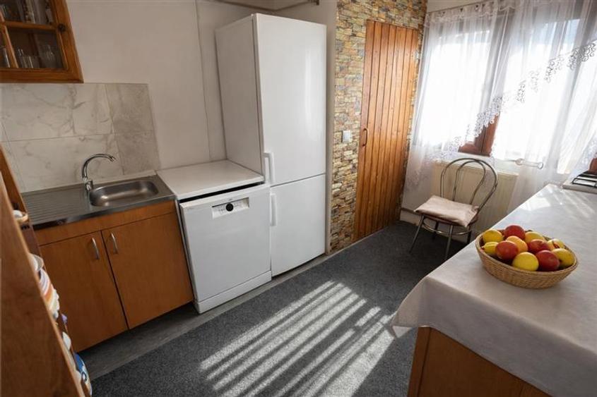 Casa 3 camere+ garsoniera separata, curte, gradina, anexe, Cristesti, Mures - 9