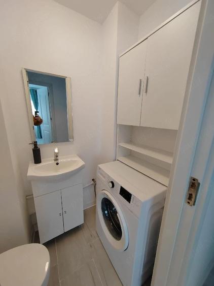 Inchiriez apartament cu trei camere complet renovat langa Iulius Mall - 1