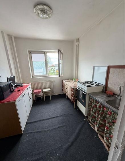 Apartament cu 2 camere semidecomandat în 1 Decembrie 1918