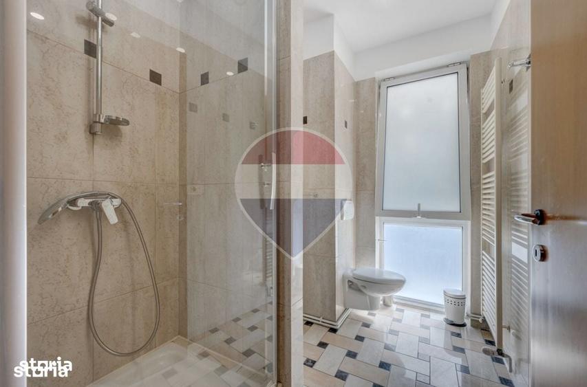 Apartament cu 4 camere decomandat în Primăverii