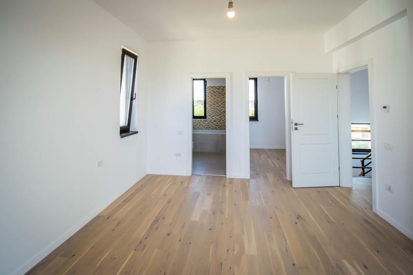 Vila verde disponibila, panouri, pompa de caldura, intretinere - 500ron/luna - 28