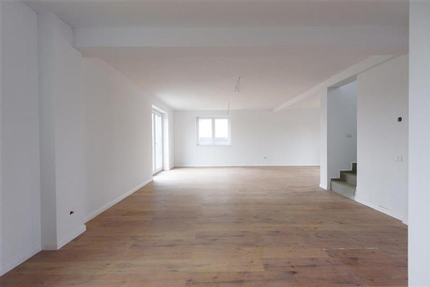 Imobil aparte, arhitectura deosebita, conditii avantajoase, Sanpetru - 4