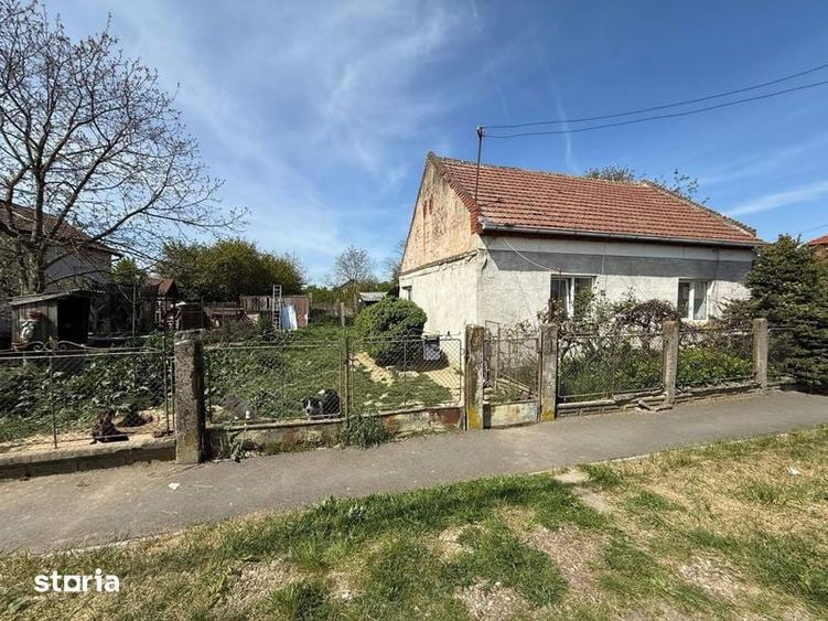 Ofer spre vanzare casa in Lazuri Situata la Str. Principala - 2