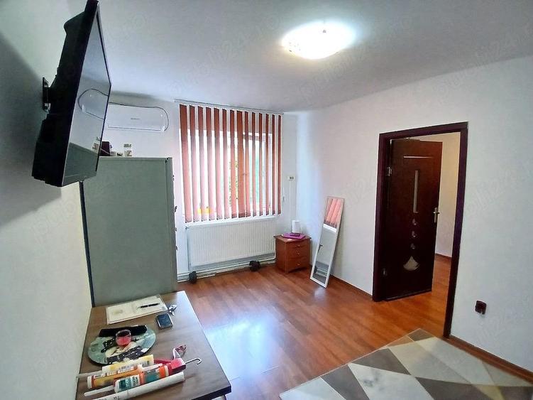 Apartament 2 camere Tecuci etaj 1, zona centrala - 5