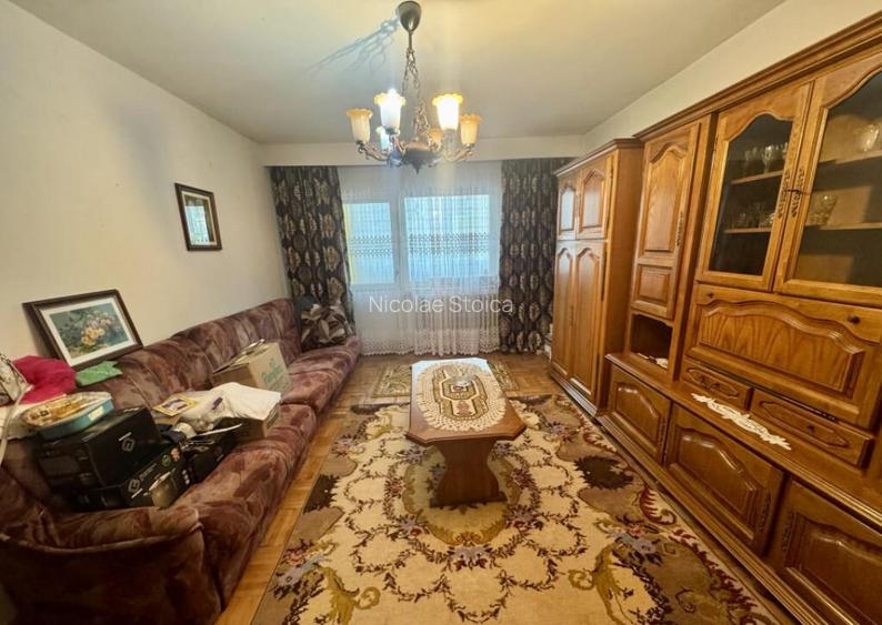 Apartament 3 camere parter inalt