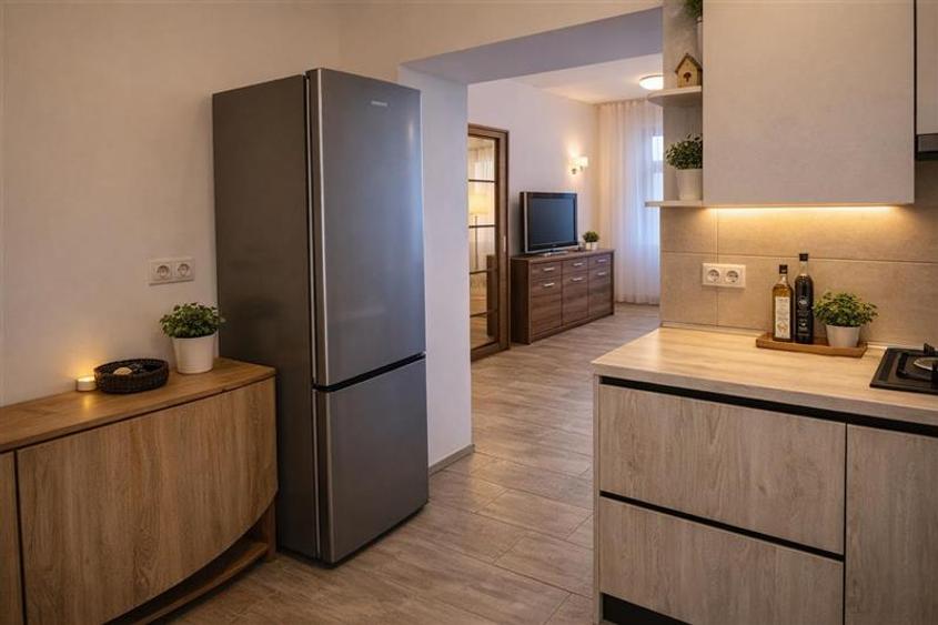 Pet friendly! Garsoniera cocheta si primitoare in Centrul Istoric Brasov - 5