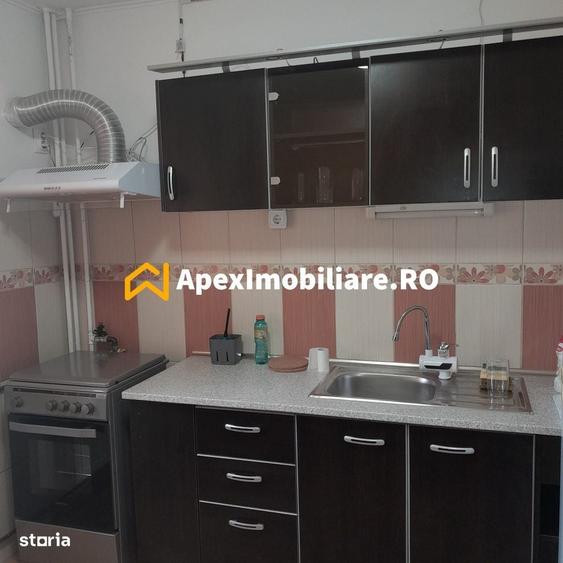 Garsonieră decomandată în Lacul Tei