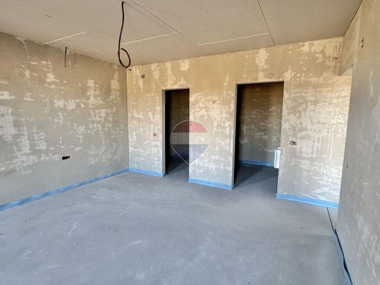 Casă individuală cu 4 camere cu Teren 800 Mp în Livada de Bihor