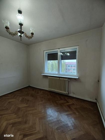 Apartament cu 3 camere în Gojdu