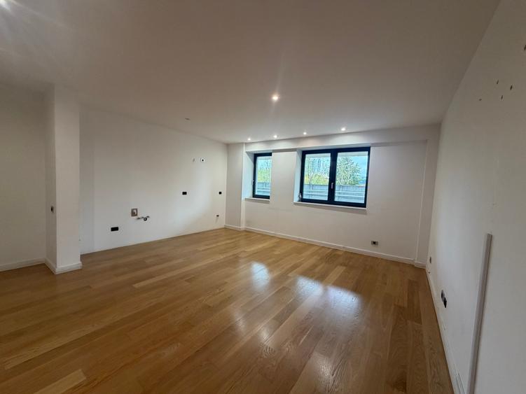 Apartament cu 2 camere decomandat în Aviației