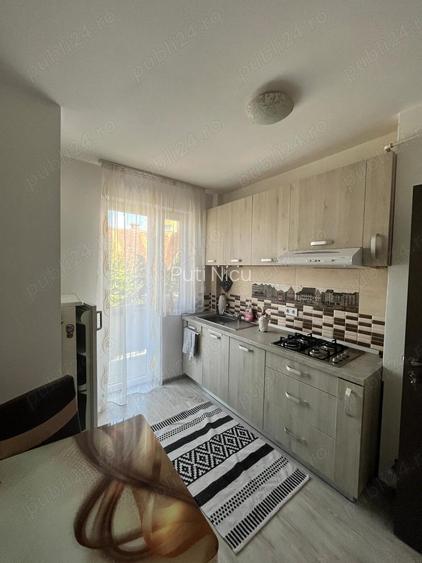 Inchiriez apartament 2 camere Situat in centru Inchiriez apartament 2 camere Situat in centru