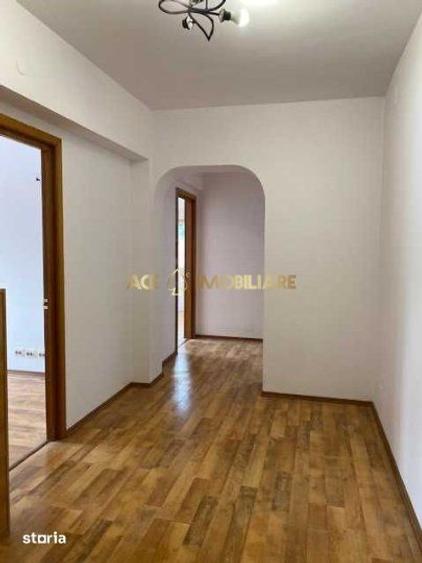 Apartament cu 3 camere, mobilat în Pantelimon