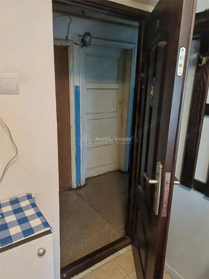 Camera- de inchiriat - Tractorul - 6